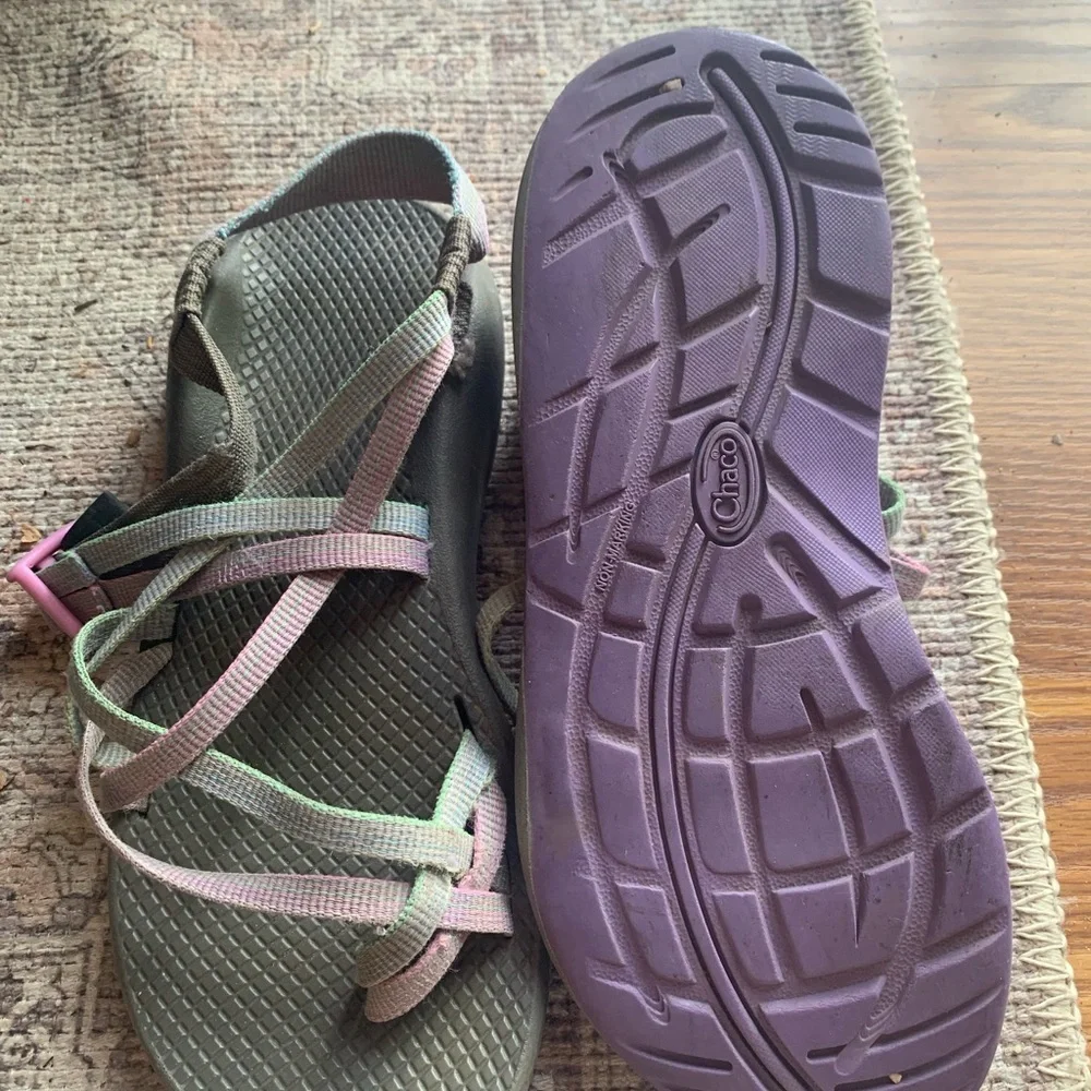 Chaco Women's Purple Green Women Sandals Size 9 Summer Shoes Slip On Strap - Picture 3 of 4